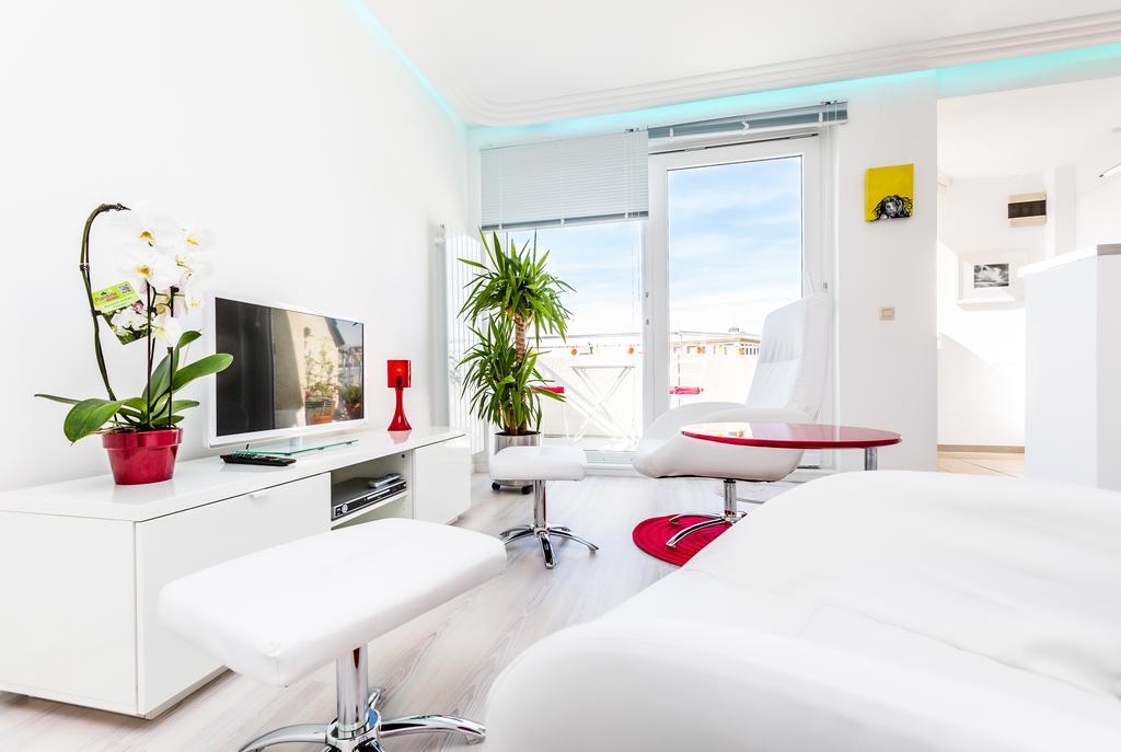 Apartment Business Meets